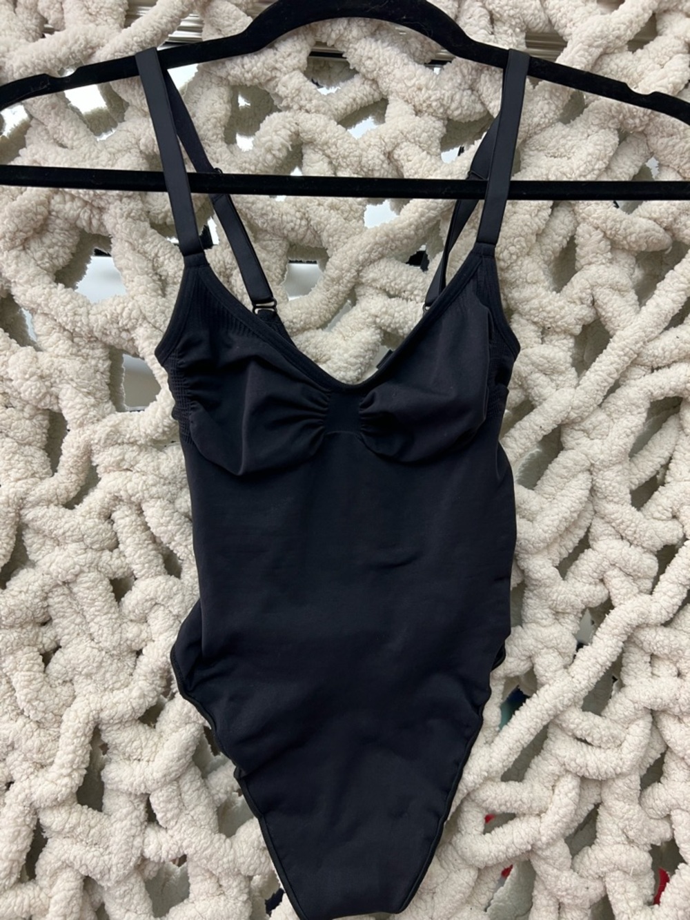 SKIMS SEAMLESS SCULPT THONG BODYSUIT NWOT - ONYX